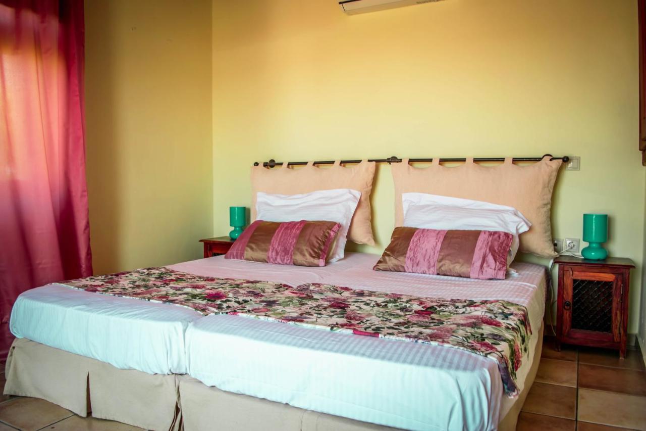 Niriides Villas Old Listing Hersónissos Extérieur photo